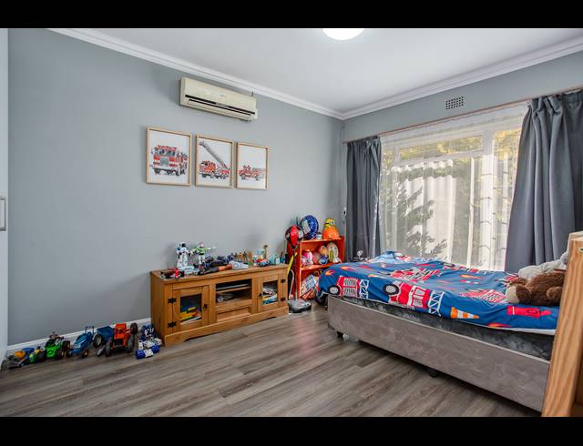 4 BEDROOM FREEHOLD FOR SALE IN PAARL NORTH